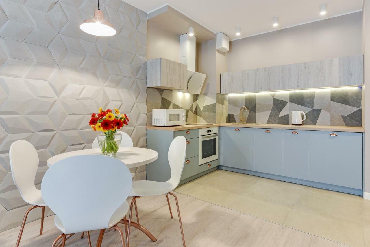 Apartment Flats For Rent - Chmielna 73 Spa&wellness